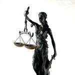 مجسمه عدالت برنزی - Image 2