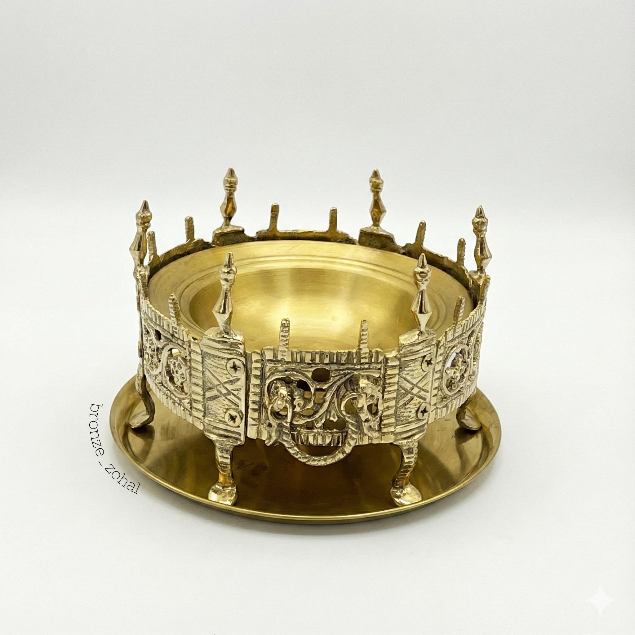 photo-output منقل برنجی با سینی برنز زحل